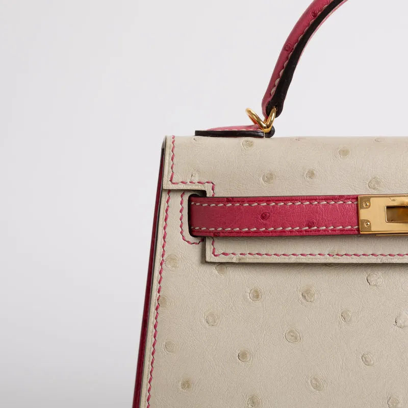 MINI KELLY II (20) OSTRICH LEATHER HORSESHOE STAMP (HSS) BI-COLOR PARCHEMIN & ROSE TYRIEN WITH GOLD HARDWARE (GHW) - 3
