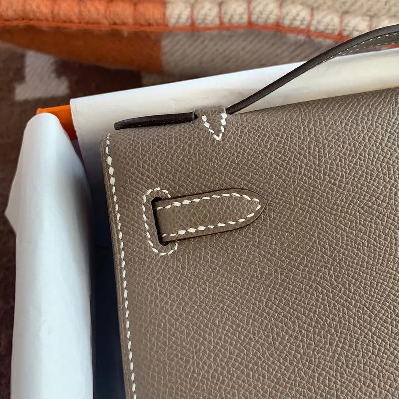 KELLY POCHETTE EPSOM LEATHER ETOUPE WITH PALLADIUM HARDWARE (PHW) - 5