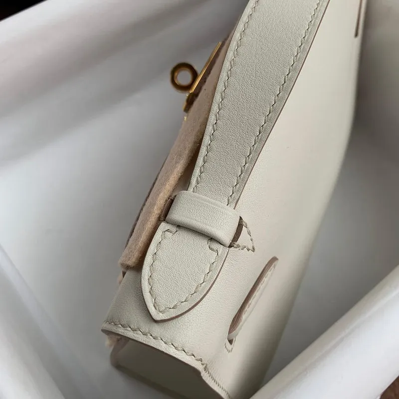 KELLY POCHETTE SWIFT LEATHER PEARL GREY WITH GOLD HARDWARE (GHW) - 3