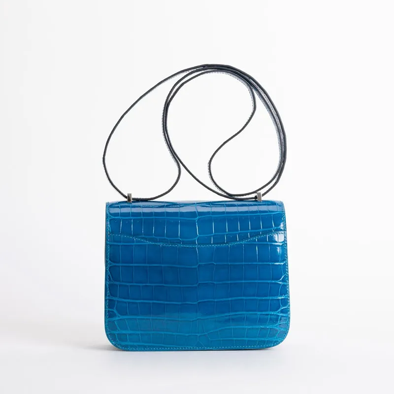 CONSTANCE 18 (MINI) SHINY (LISSE) NILOTICUS CROCODILE LEATHER BLEU IZMIR WITH PALLADIUM HARDWARE (PHW) LIZARD BUCKLE - 2