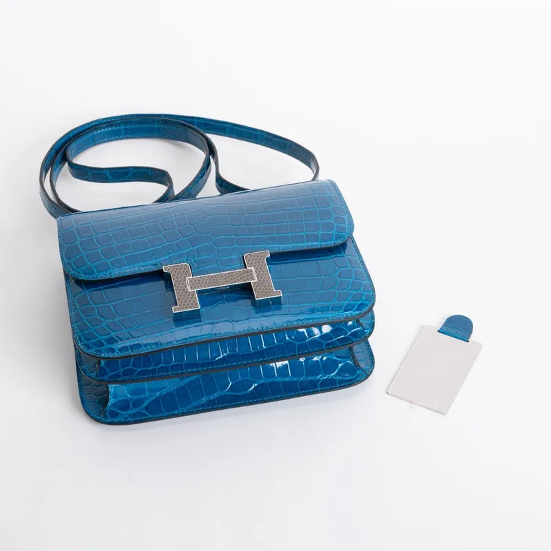 CONSTANCE 18 (MINI) SHINY (LISSE) NILOTICUS CROCODILE LEATHER BLEU IZMIR WITH PALLADIUM HARDWARE (PHW) LIZARD BUCKLE - 3